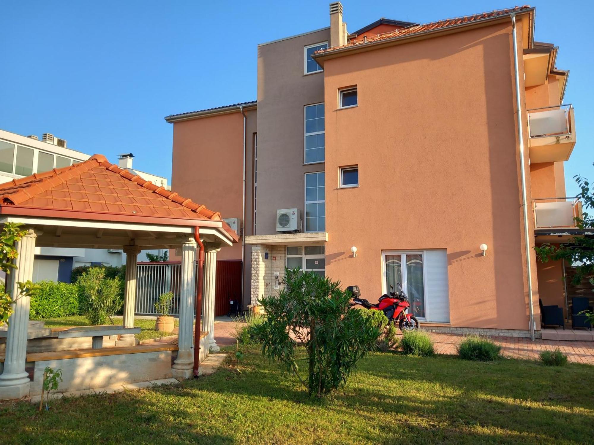 Bed & Breakfast Grgic Novigrad Istria Eksteriør bilde